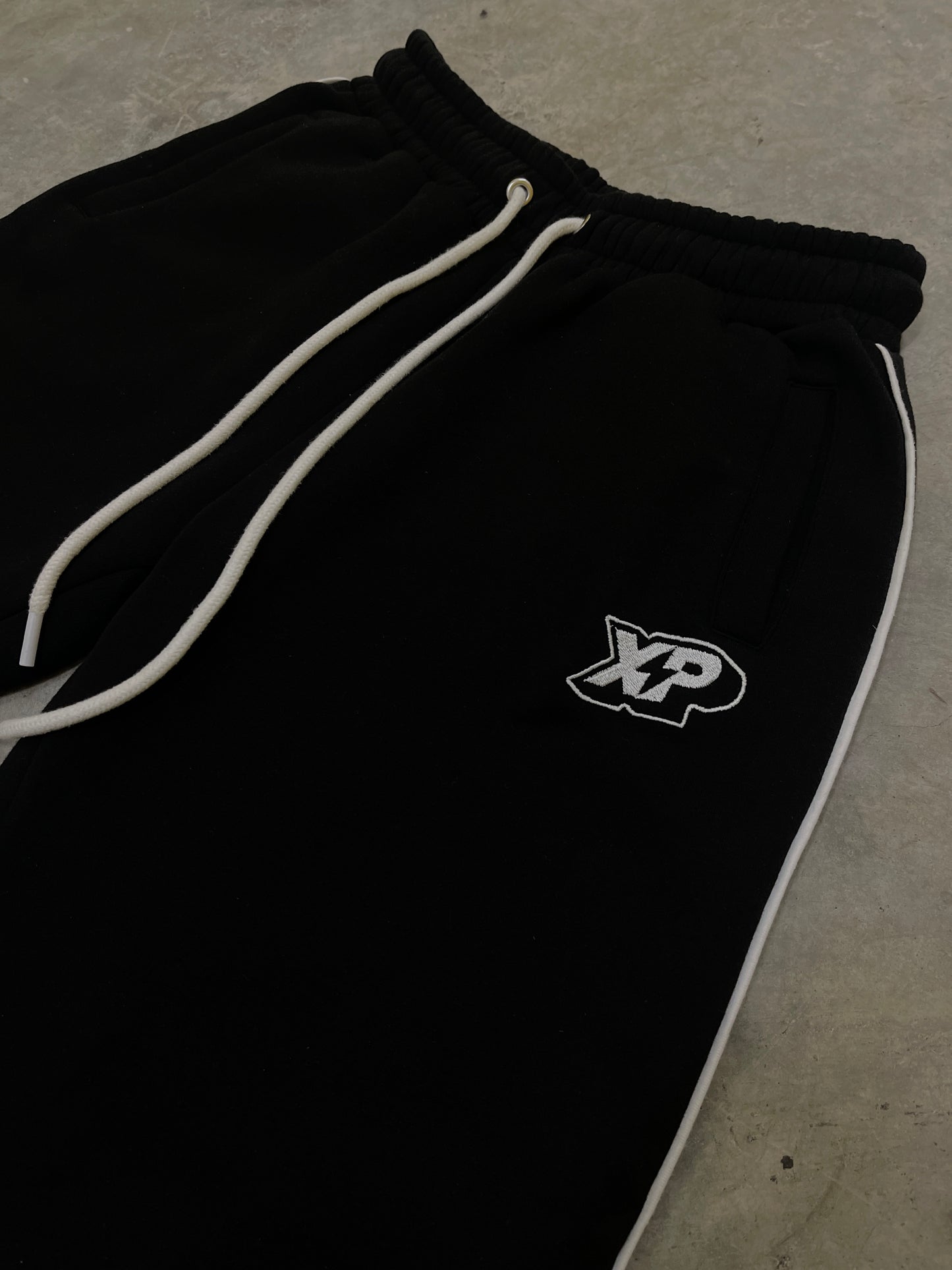 LIGHTNING LOGO XP SWEATPANTS